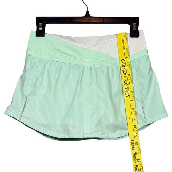 Lululemon Run Pace Skort, Wagon Stripe, Fresh Teal / White, Size 4 - Picture 6 of 8